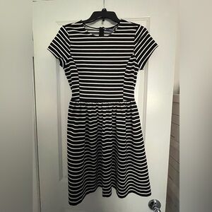 NWT Peter Som for Kohls Black White Striped Fit and Flair Dress Small